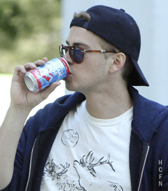 Hayden Christensen outdoor lunch in LA.