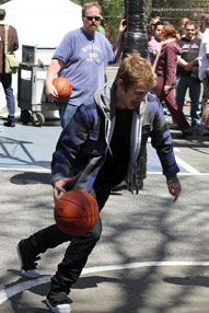 Hayden Christensen on the basketball court for New York I Love You